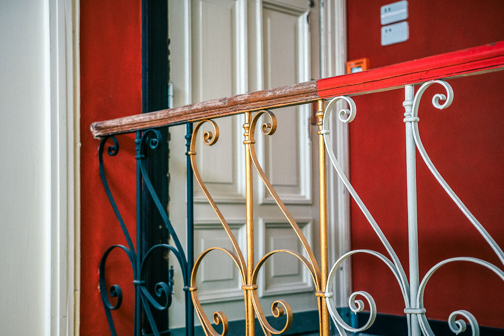 Alte UB Treppenhaus mit Probearbeiten der Restauratoren - Foto: Magnus Schult