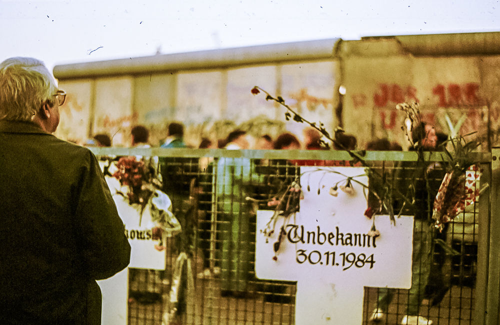View of the Berlin Wall 1989 - Photo: Jan Meßerschmidt