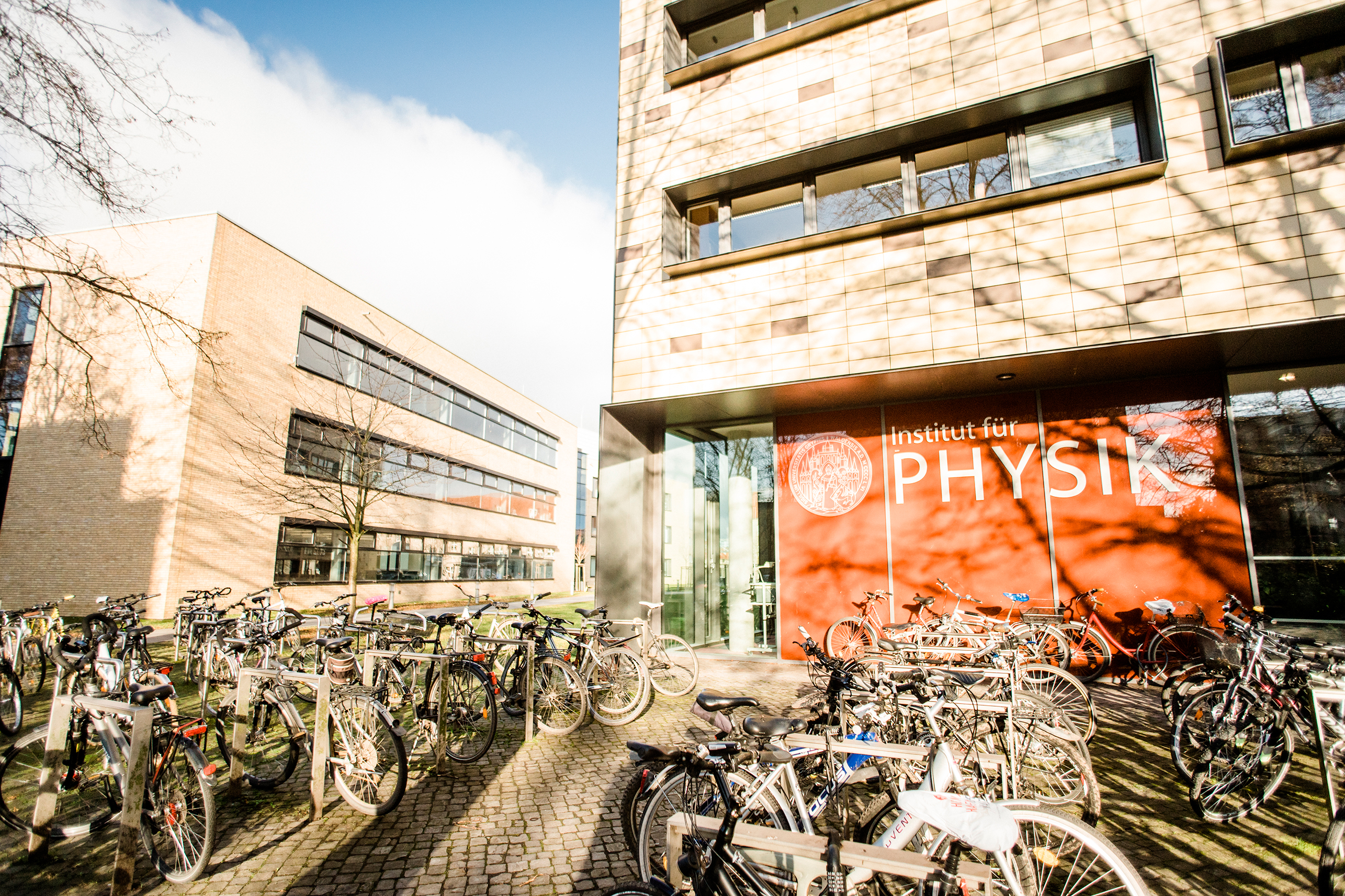 Außenansicht des Instituts für Physik der Universität Greifswald – Foto: Ole Kracht