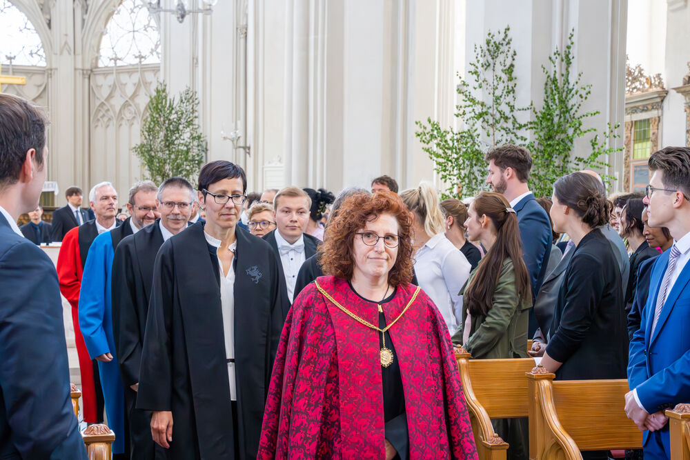 Der Einzug des Senates bei der Verleihung akademischer Grade im Juni 2023