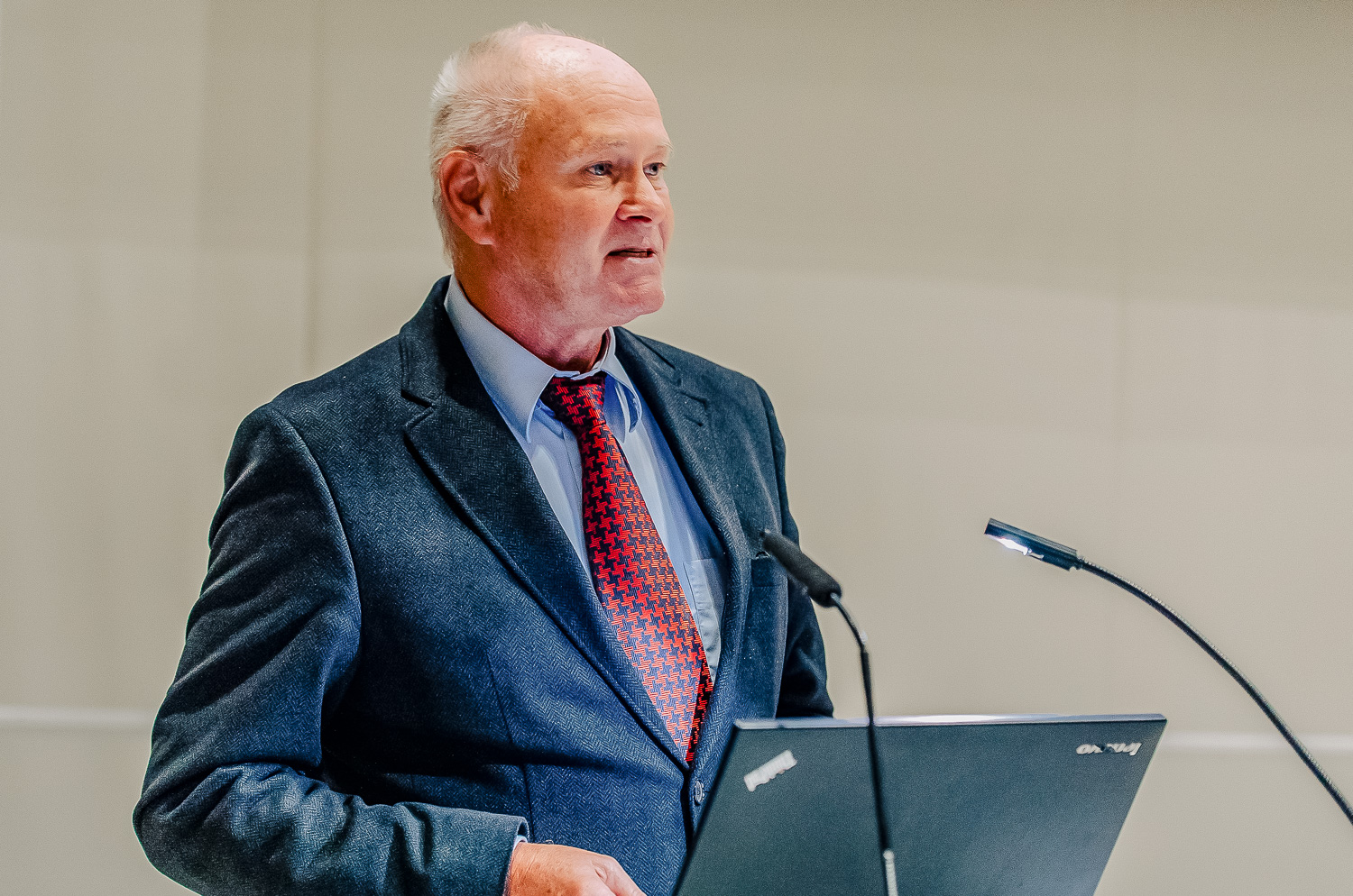 Dr. Uwe Schröder - Foto: Wally Pruß