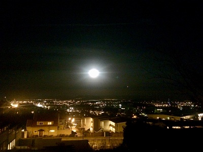 Vollmond - Foto: Tabea Jahreiß Vollmond - Foto: Tabea Jahreiß