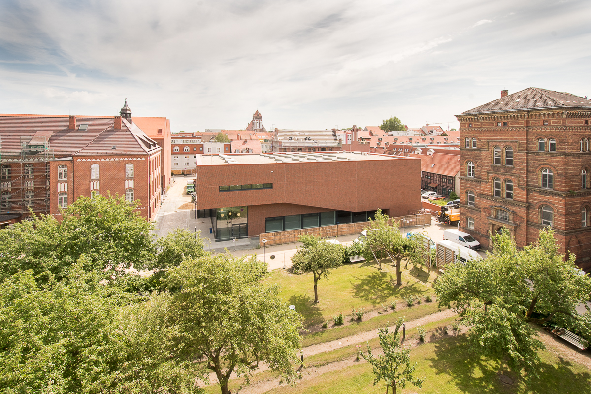 Blick auf den neuen Campus Loefflerstraße am Ernst-Lohmeyer-Platz, Foto: Kilian Dorner