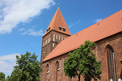 Blick auf die Kirche St. Jacobi in Greifswald