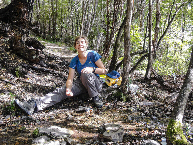 Gerlien Verhaegen at the place of discovery of Obtusopyrgus farri, ©Martin-Haase