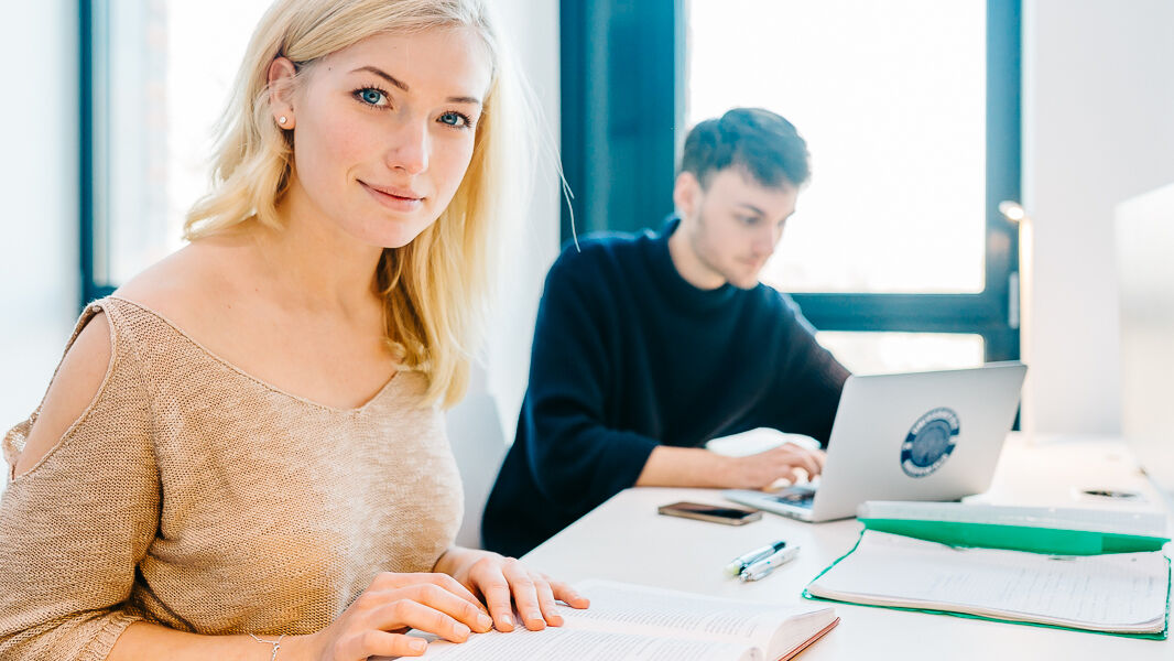 Applying for a study place - Photo: Till Junker