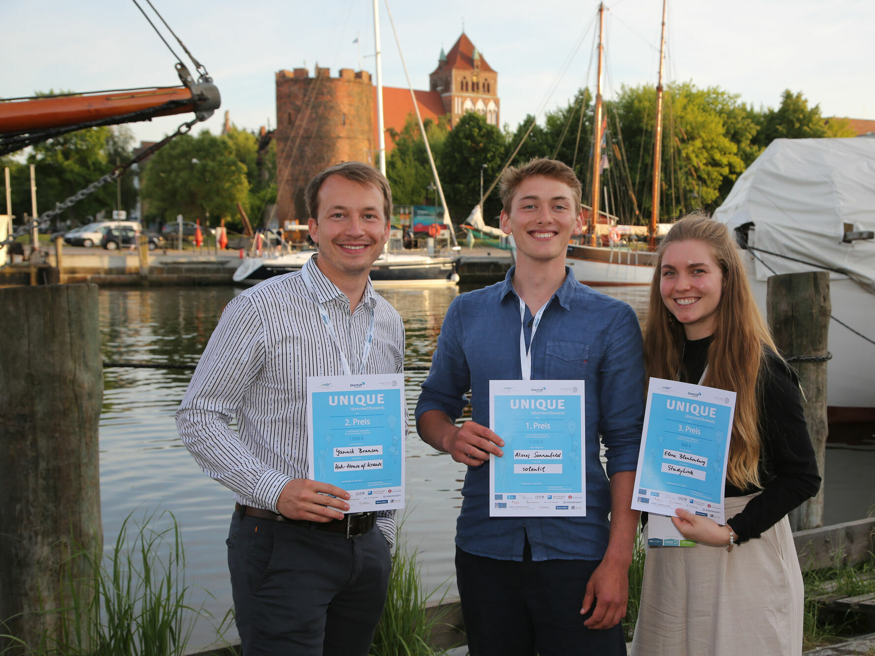 Preisträger der Kategorie „Studierende“: Yannik Branson, Alexej Sonnenfeld und Elena Blankenburg (v.l.) – Foto: WITENO GmbH