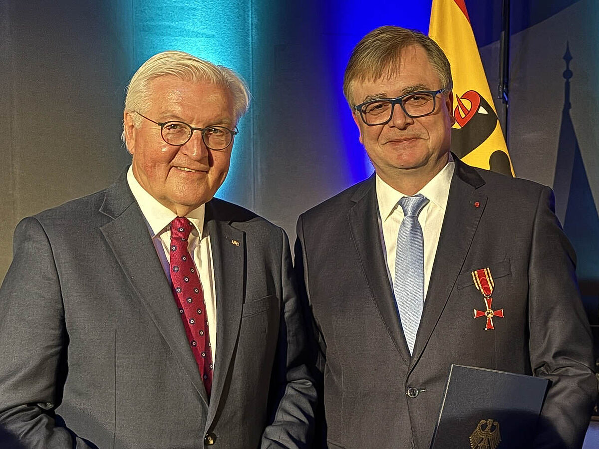 Verleihung Bundesverdienstkreuz mit Frank-Walter Steinmeier und Prof. Marko Pantermöller