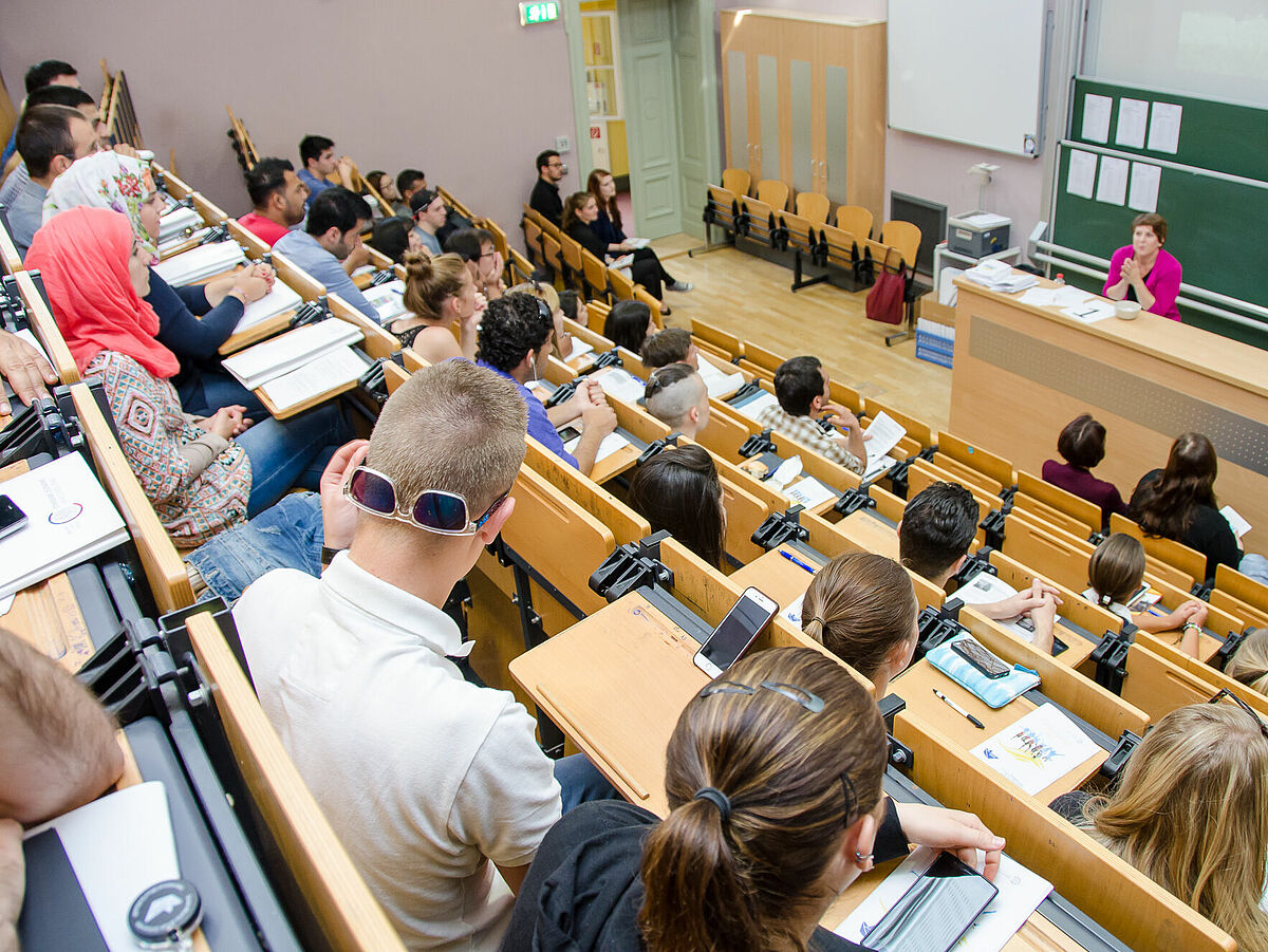 International students at the Welcoming Session - photo: Kilian Dorner