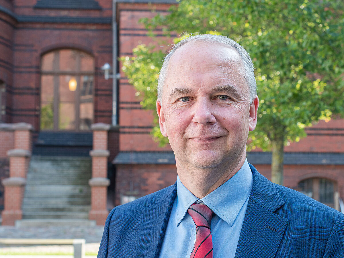 Porträt Prof. Dr. Steffen Fleßa