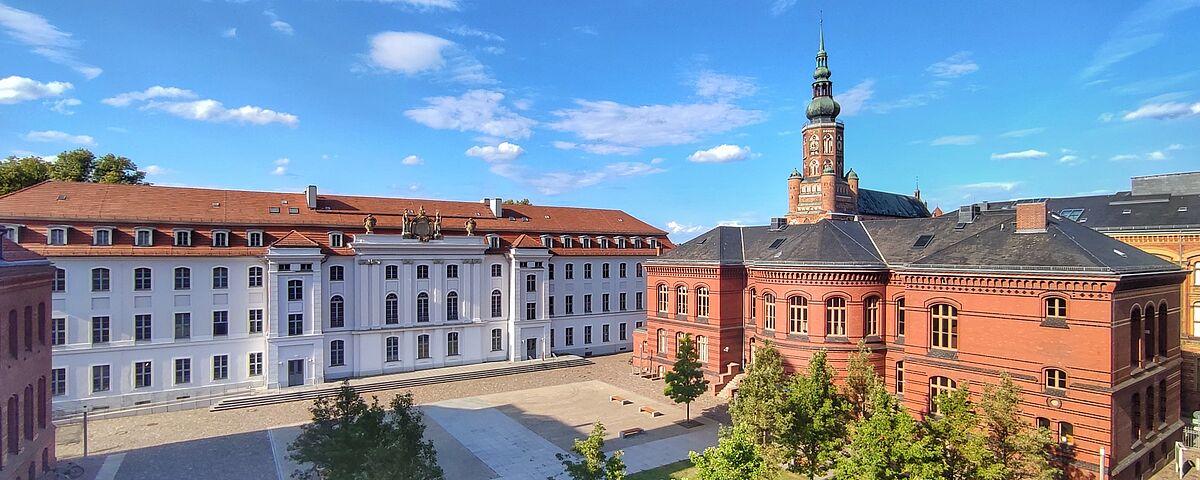 Universitätsinnenhof © Karsten Bunge, 2023