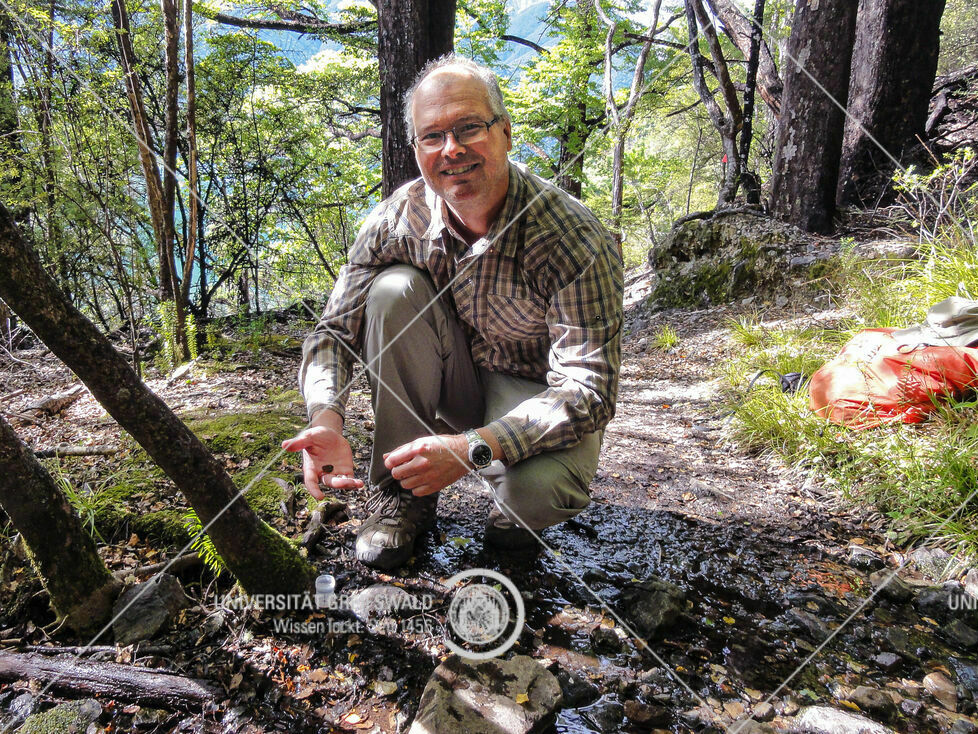 Martin Haase am Fundort von Obtusopyrgus farri, ©Gerlien-Verhaegen