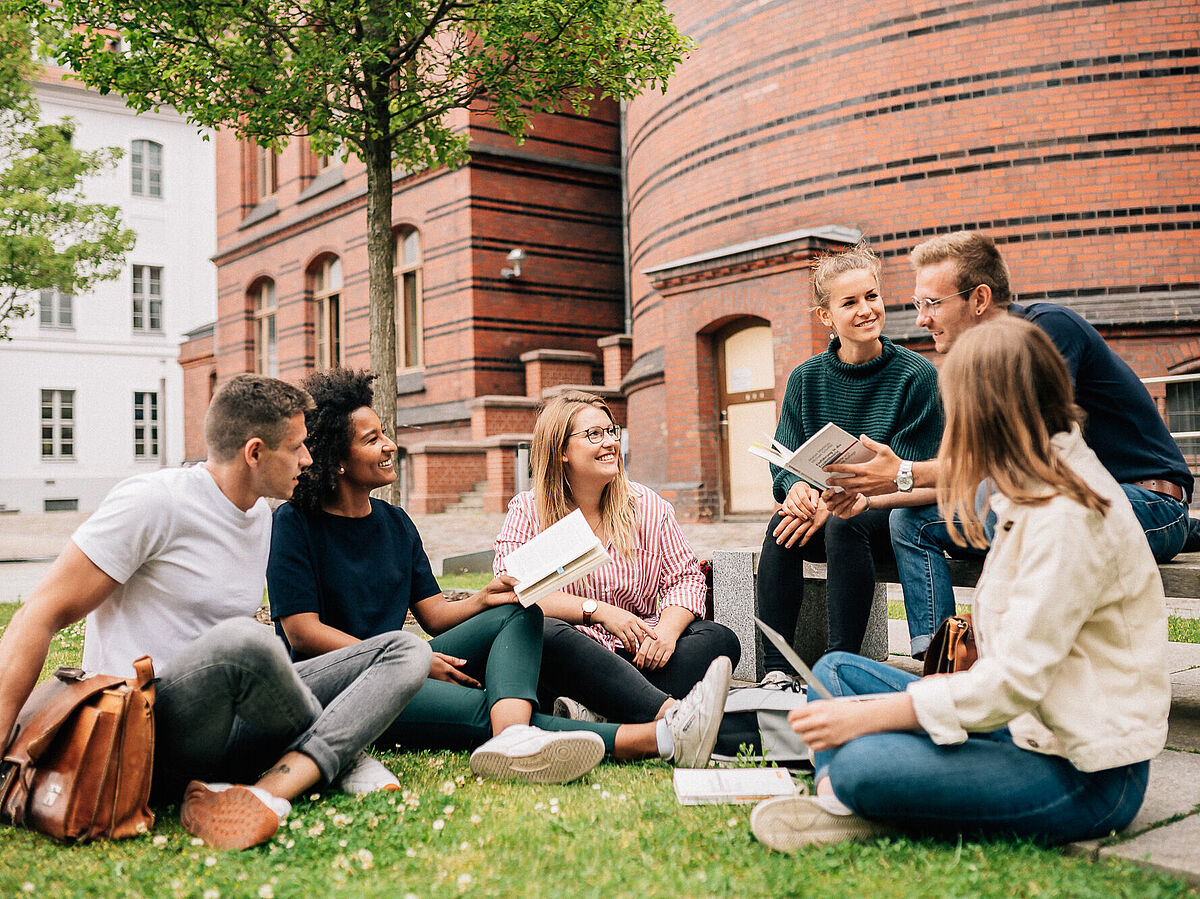 Symbolfoto Studierendenmarketing, ©Till-Junker, 2019