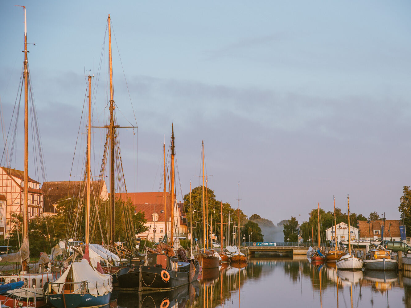 Sonnenaufgang am Ryck in Greifswald – Foto: Till Junker