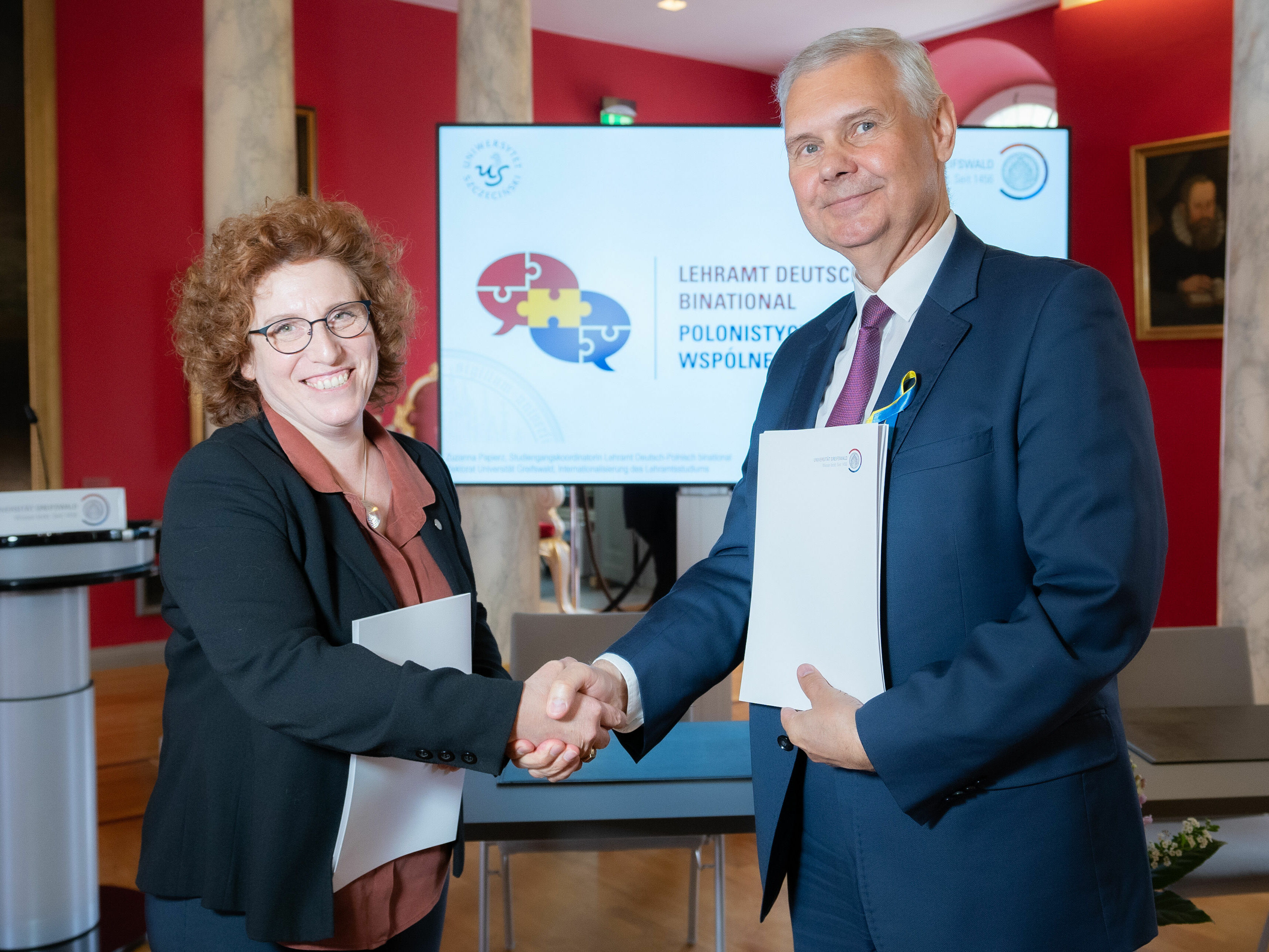 Signing of the cooperation agreement. Rector of the University of Greifswald Prof. Dr. Katharina Riedel and Rector of the University of Szczecin Prof. Dr. Waldemar Tarczynski ©Jan Hilgendorf