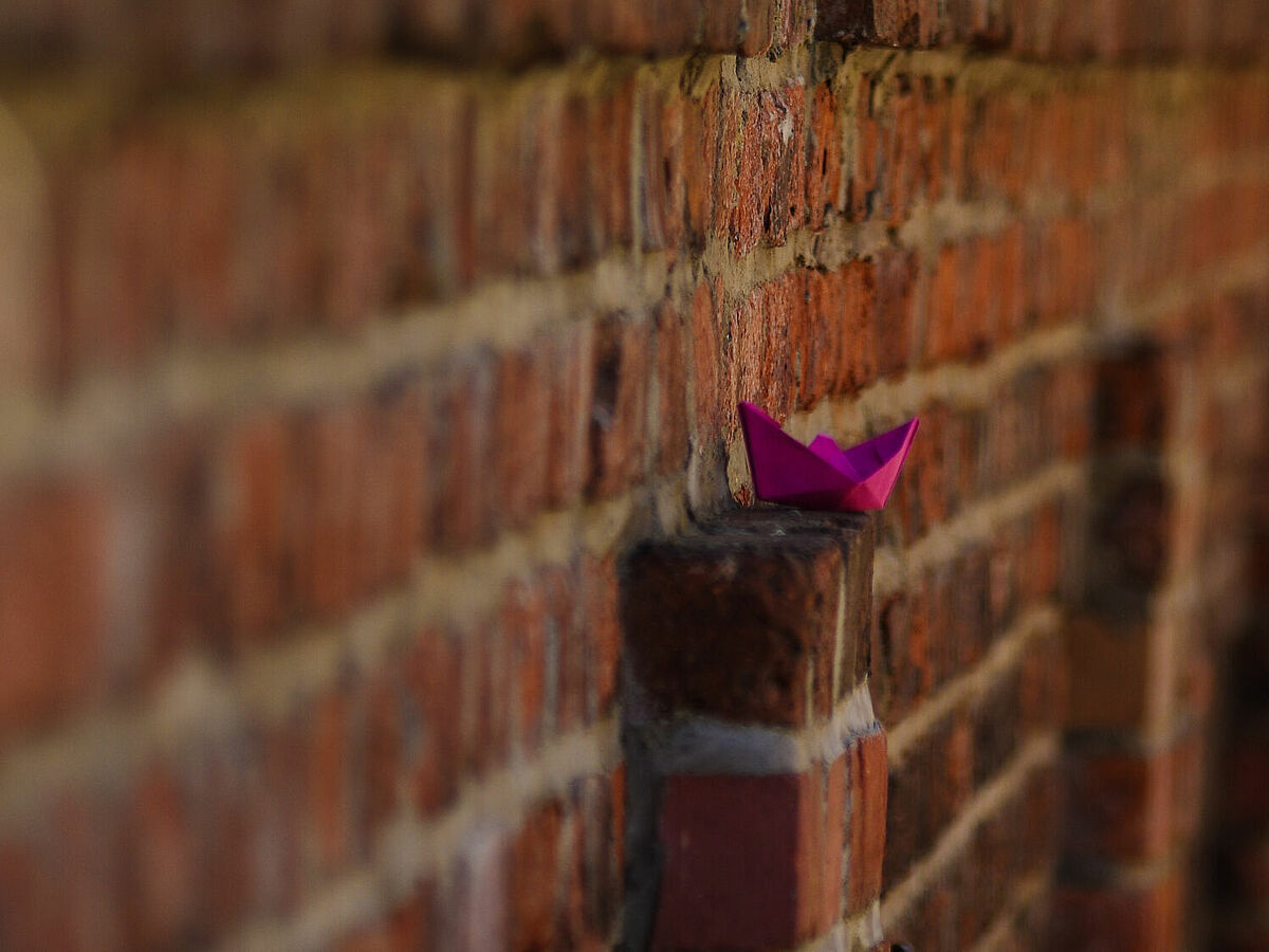  Boundary wall with boat – photo: Isabel Szallies