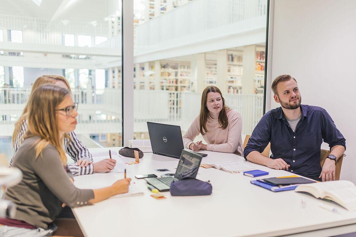 Symbolbild Lernsituation in der Universitätsbibliothek