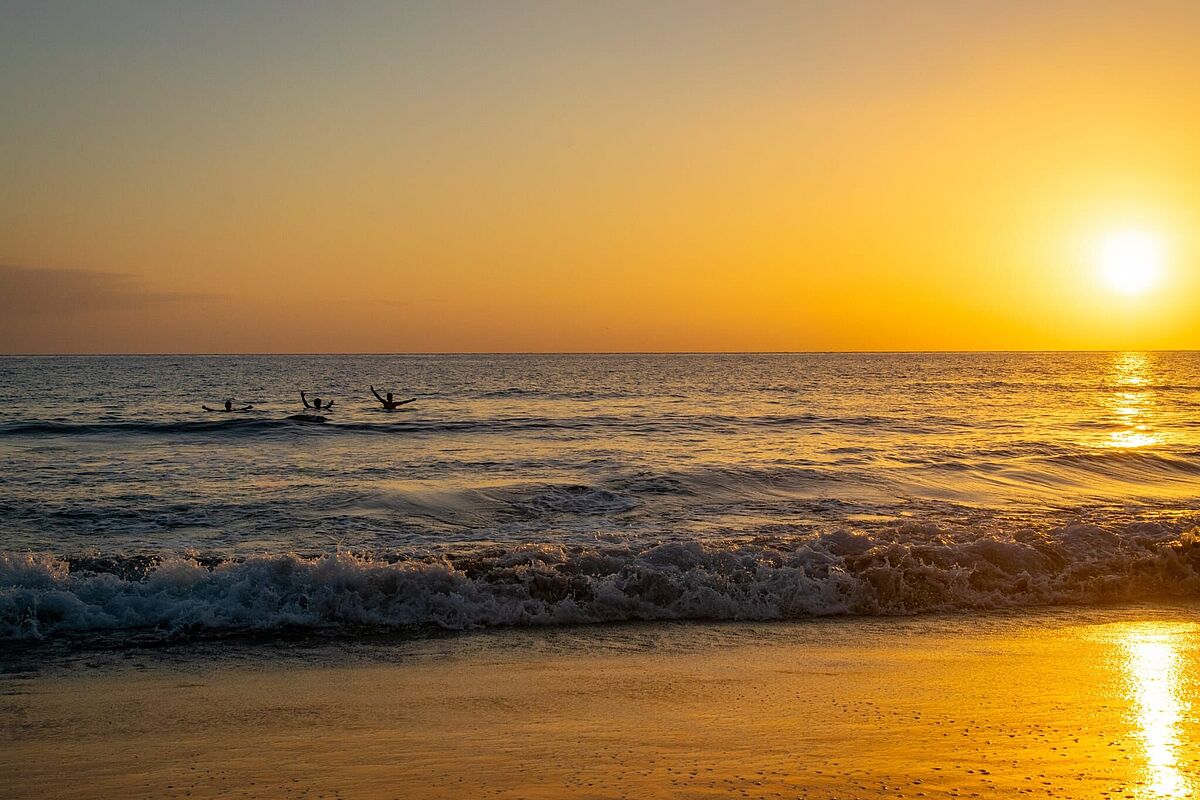 Strand mit Sonnenuntergang