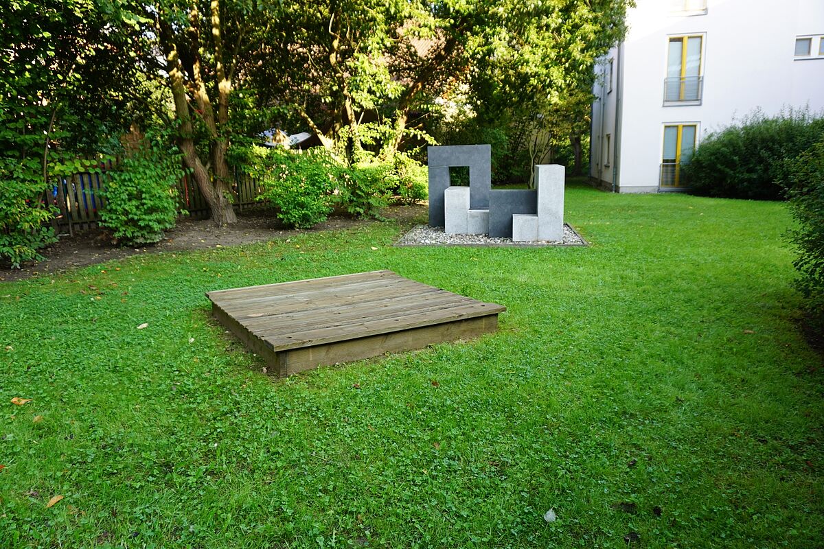 Courtyard with Sandpit