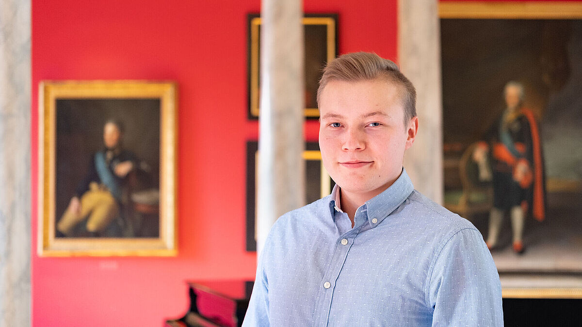 Porträt Hennis Herbst, © Lukas Voigt, 2022 Porträt Hennis Herbst