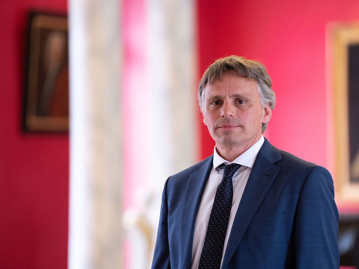 Prof. Dr. Fabian Leendertz in der Aula der Universität Greifswald