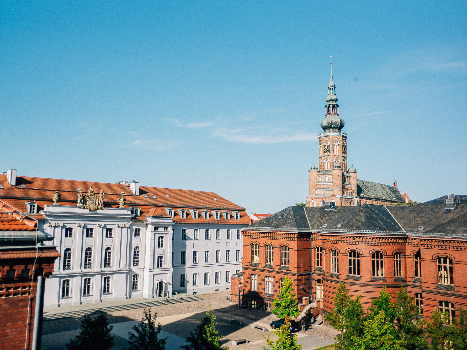 View of the University Main Building, the Former Audimax and Dom St. Nikolai, © Till Junker, 2018