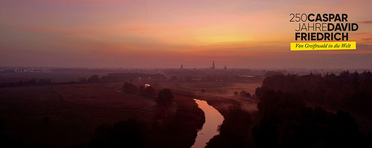 Die Wiesen bei Greifswald bei Sonnenaufgang. 