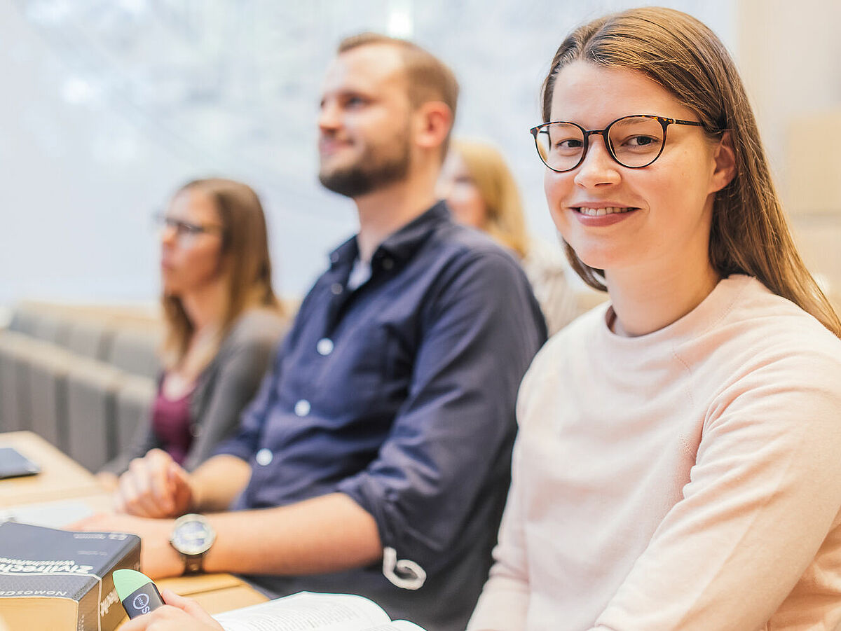 Studierende im Hörsaal - Till Junker