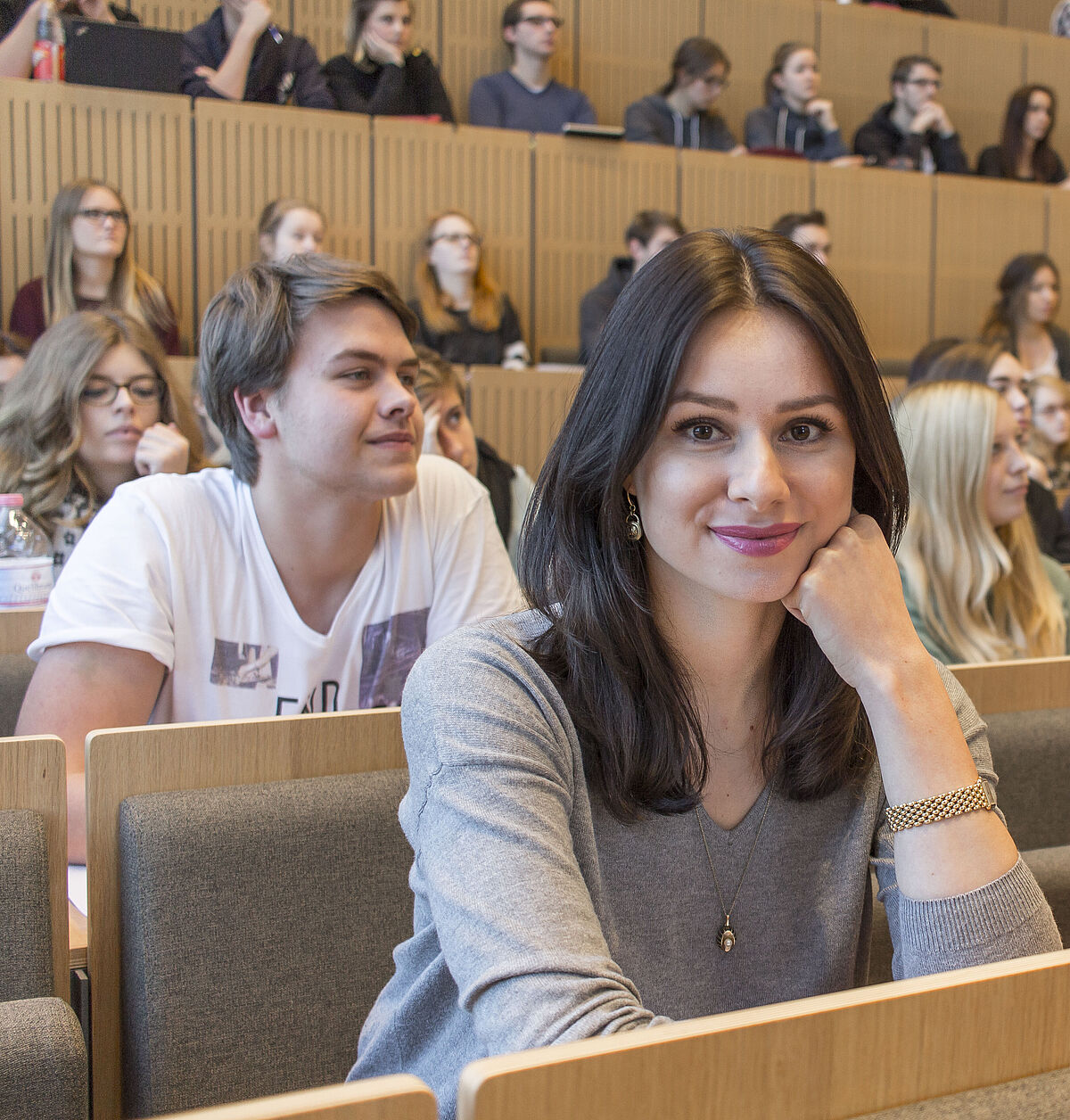 Symbolbild Studierende im Hörsaal