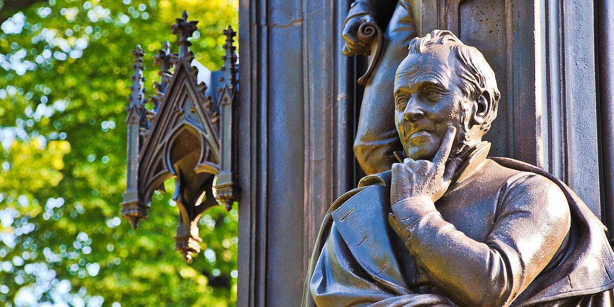 Arndt auf dem Rubenowdenkmal