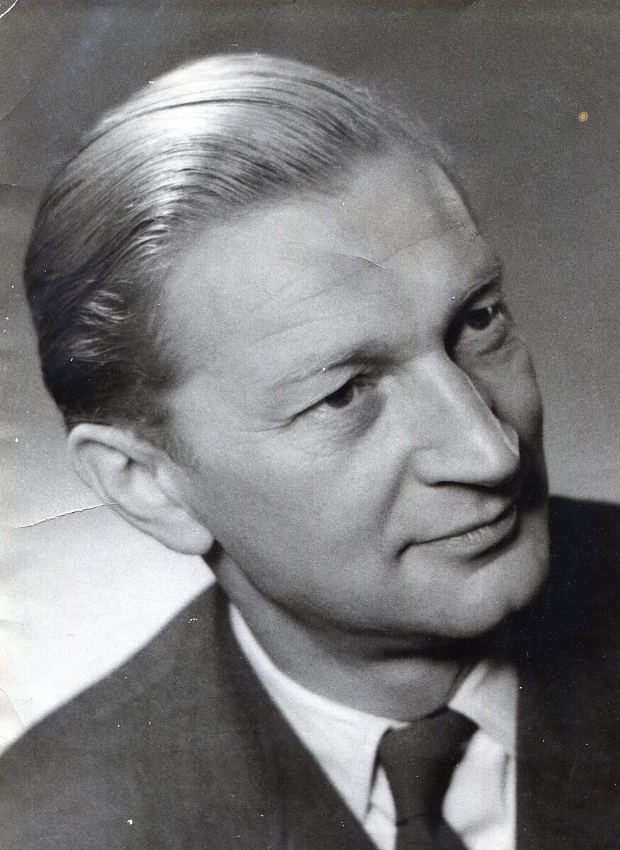 Schwarzweißes Archivbild von Werner Rothmaler, Greifswald 1959.