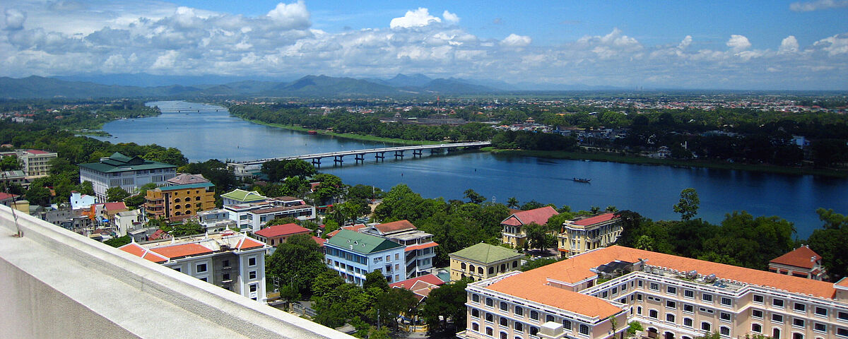 Blick über Hue Vietnam  – Foto:  Simon Weis